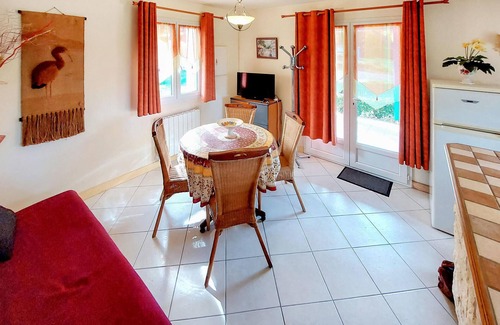 Bagnault House | Beautiful home in Souvigne with WiFi