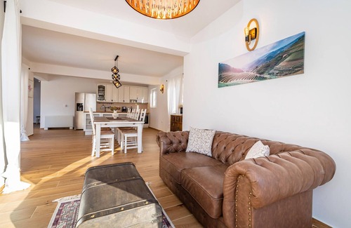 Sukosan House | Beautiful home in Sukosan with sauna