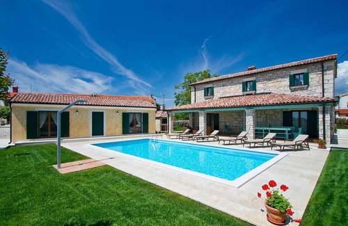 Radetici House | Beautiful home in Tinjan