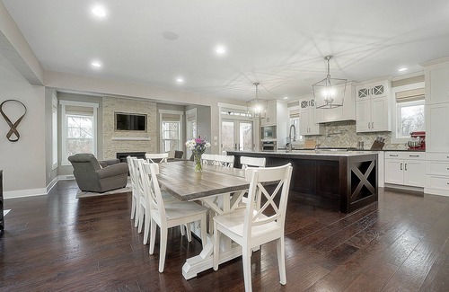 Butte Des Morts House | Beautiful Home Less than 8 miles away from EAA in Oshkosh.