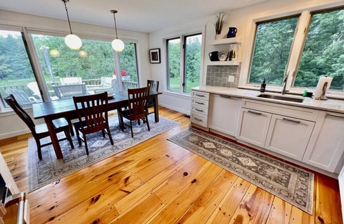 South Londonderry House | Beautiful home with lots to explore outdoors