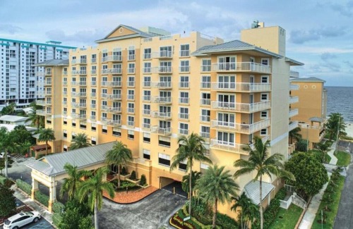 Pompano Beach Condo | Beautiful Hotel in Royal Vista 2BD near North Ocean Park
