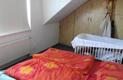 Dolni Pocernice House | Beautiful house in Prague with parking