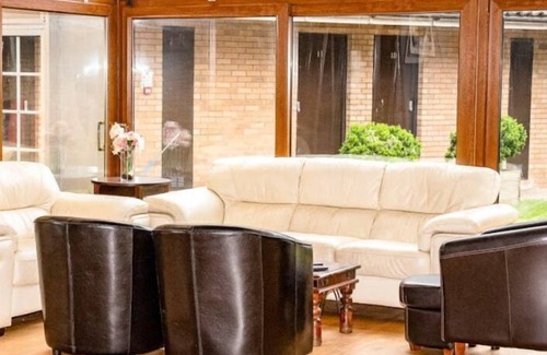 Little Stukeley House | Beautiful I Way Inn hotel