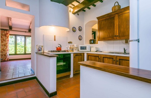 Colle di Val d'Elsa House | Beautiful apartment in villa for 4 people with pool, WIFI, TV and terrace