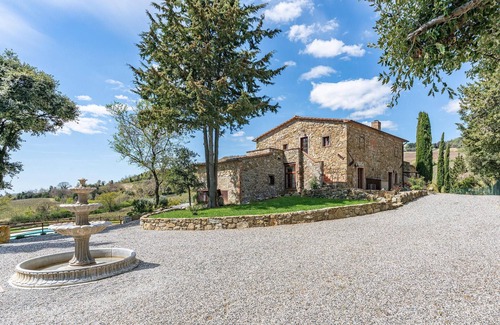 Montecatini Val di Cecina House | Beautiful home in Montecatini Val di C.