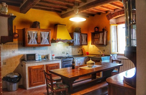 Poggio Alla Croce House | Beautiful apartment with WIFI, A/C, TV, terrace and panoramic view, close to Greve In Chianti