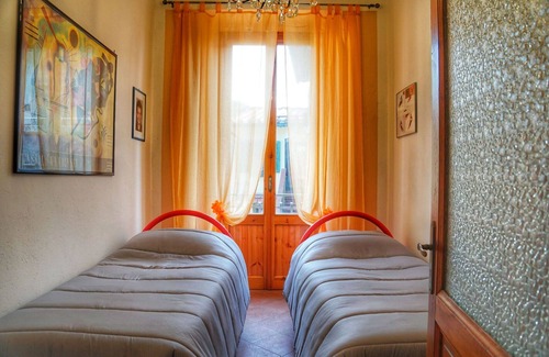 Poggio Alla Croce House | Beautiful apartment with WIFI, A/C, TV, terrace and panoramic view, close to Greve In Chianti