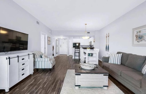 Fort Walton Beach - Destin Apartment | Beautiful Junior near the beach Palms Resort in Destin