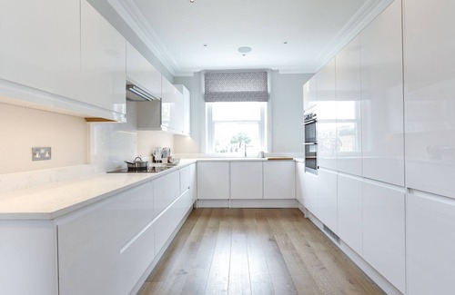 Parsons Green and Walham Apartment | Beautiful Kings Road Gem - 2 bedroom/2.5bathroom