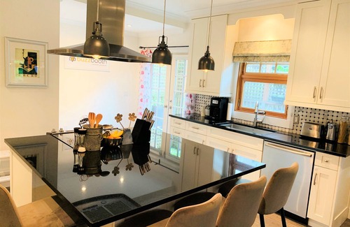 Kitsilano House | Beautiful Kitsilano 3 Bedroom, 2.5 Bath Vancouver Near the Ocean