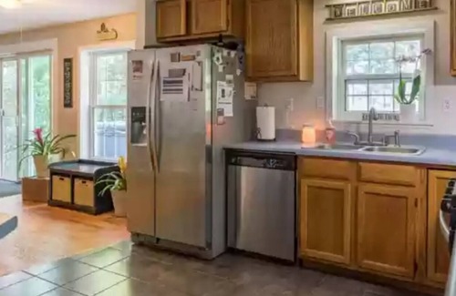 Northfield House | Beautiful Lake Front home w/Pool table and Bar.
