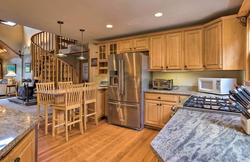 Milford House | Beautiful Lakeside Milford Family Home & Deck