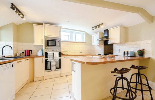 Talybont-on-Usk Cottage | Beautiful large end terraced property in the lovely village of Talybont On Usk.