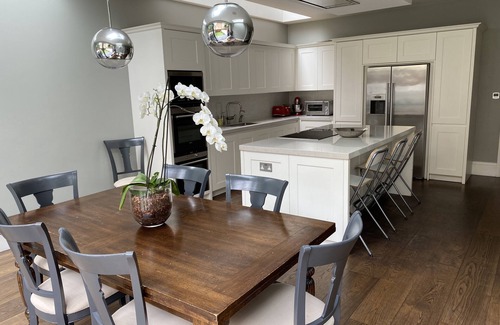 Parsons Green and Walham House | Beautiful, large family house with a game room, in the a prime location.