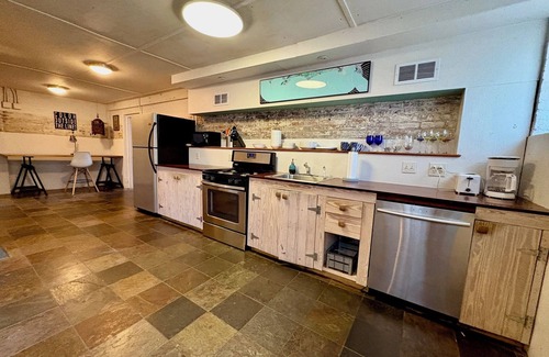 Southeast Pensacola Apartment | Beautiful Loft in Downtown Pensacola