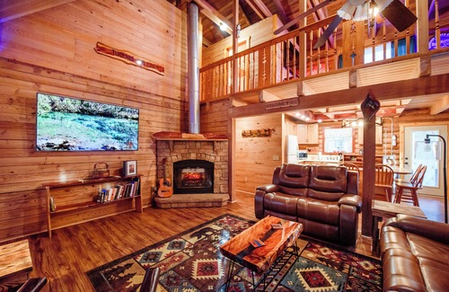 Lake City Cabin | Beautiful log home less than a half mile from ichetucknee springs north entrance