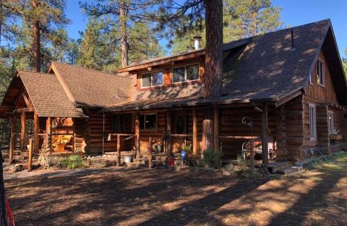 Sisters House | Beautiful Log home outside of Sisters