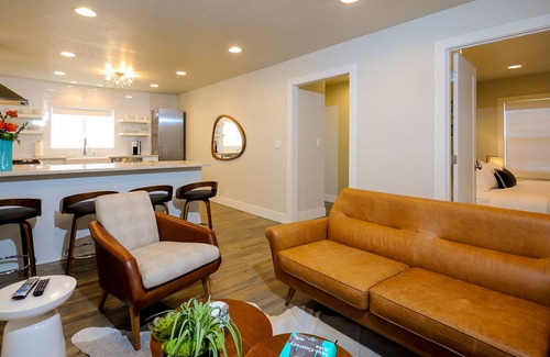 Jacksonville House | Beautiful Luxury Cottage. Walk To It All!