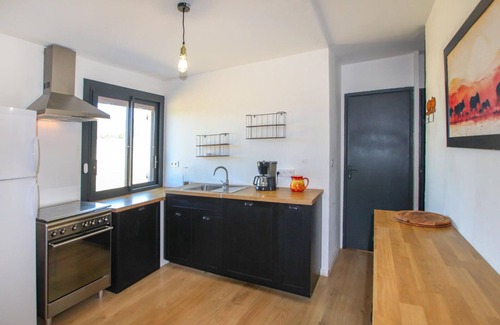 Reauville Apartment | Beautiful modern apartment with simple interior and neat decoration.