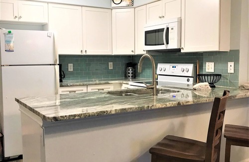 Orange Beach Condo | BEAUTIFUL MODERN/COZY BEACHFRONT CONDO!