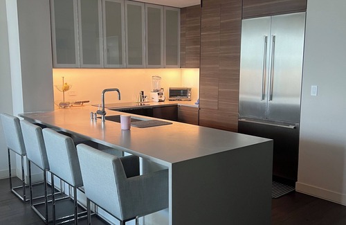 Harbour Island Condo | Beautiful modern condo with high end finishes very peaceful with valet parking