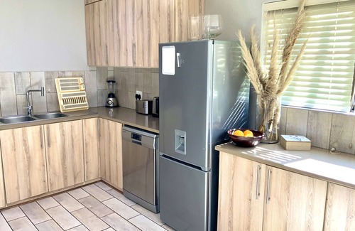 Marloth Park House | Beautiful modern home in the African bush, next to the Kruger National Park.