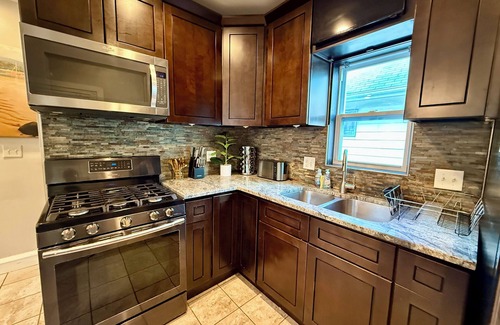 Old Brooklyn House | Beautiful Modern Home in CLE