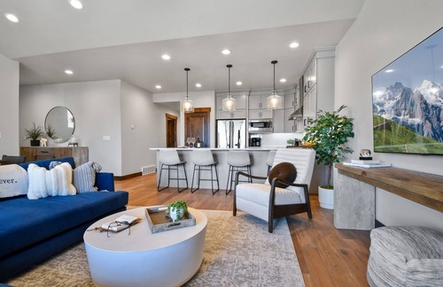Park City House | Beautiful Mountain Townhome getaway sleeps 10