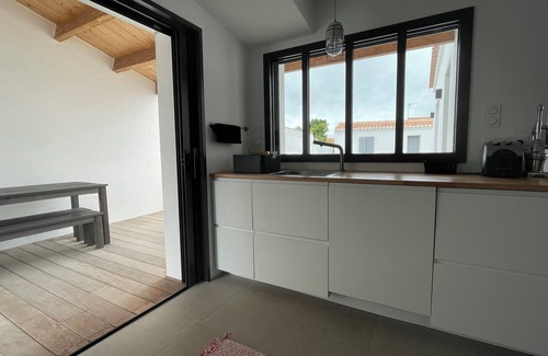 La Gueriniere House | Beautiful new house near the beach of the cantine