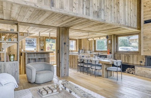 Demi-Quartier Ski Chalet | Beautiful new luxury chalet, jacuzzi