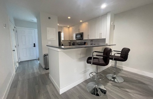 Central Beach Condo | Beautiful newly renovated condo right on the ocean!
