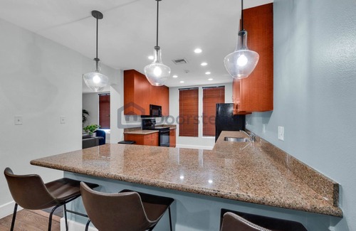 Downtown Long Beach Condo | Beautiful Ocean View Condo, steps 4rm beach & entertainment!