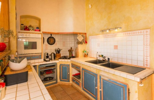 Sarrians House | BEAUTIFUL OLD FARMHOUSE SURROUNDED BY VINEYARDS, AVIGNON, MONT VENTOUX