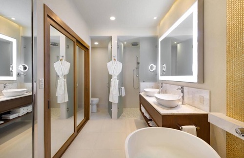 Santa Rosa Resort | Beautiful on Water resort with all the amenities. All inclusive options ava