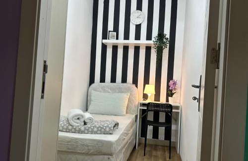 Barsha Heights House | Beautiful Partition Strip Room in Barsha Heights