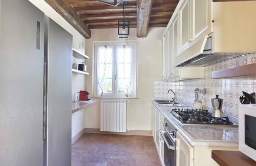 Colle di Compito Villa | Beautiful private villa with WIFI, private pool, A/C, TV, veranda and panoramic view, close to L.