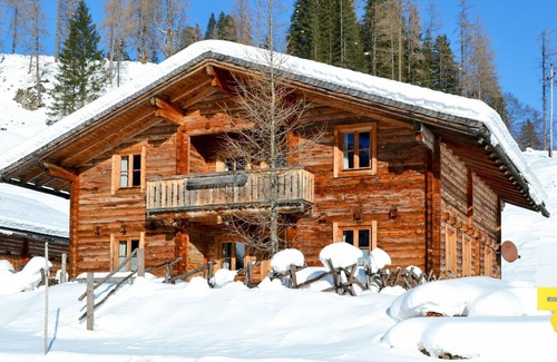 Untertauern House | Beautiful private villa for 17 guests with WIFI, TV and balcony