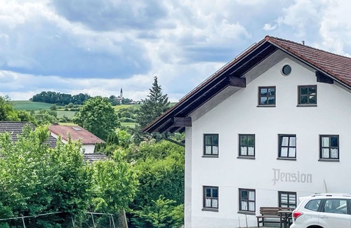 Gottfrieding House | Beautiful private villa for 15 people with WIFI, TV, terrace and pets allowed