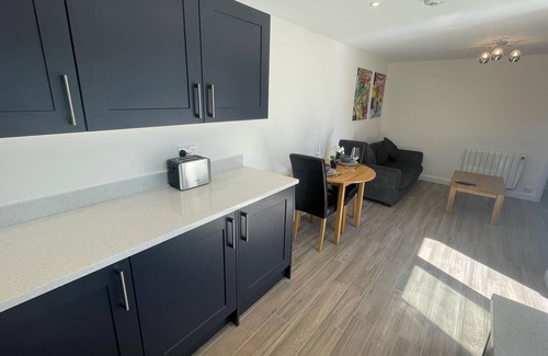 Dinas Powys House | Beautiful Private Detached 1-Bed Bungalow