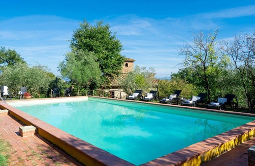 Montevarchi Villa | Beautiful private villa with WIFI, private pool, TV, balcony, pets allowed and panoramic view