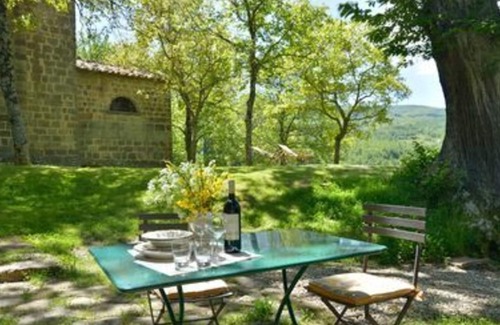 Vivo dʼOrcia Villa | Beautiful private villa for 2 guests with WIFI, pool, TV, balcony and panoramic view