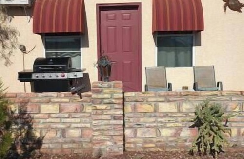 Foothills House | Beautiful private room, garden!