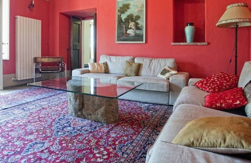 San Pietro a Cegliolo Villa | Beautiful private Tuscan villa with pool and views