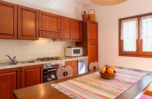 Trezzone House | Beautiful private villa for 4 people with WIFI, TV and patio
