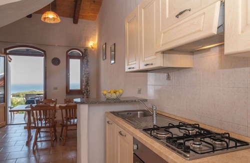 La Ciaccia House | Beautiful private villa for 6 people with A/C, WIFI, TV, terrace, pets allowed and parking