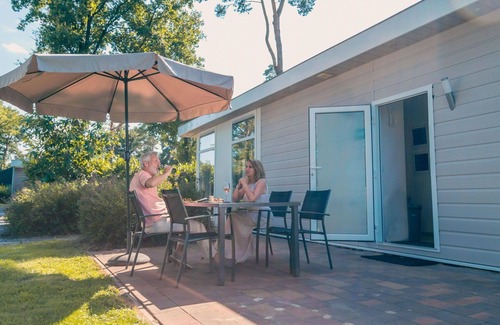 IJhorst House | Beautiful private villa for 4 guests with pool, WIFI, TV, terrace and parking