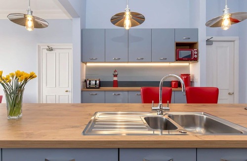 Portpatrick House | Beautiful private villa for 16 people with WIFI, TV, patio and pets allowed