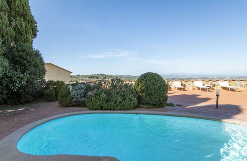 Lucignano House | Beautiful private villa for 26 guests with WIFI, hot tub, private pool, A/C, TV, terrace and par.