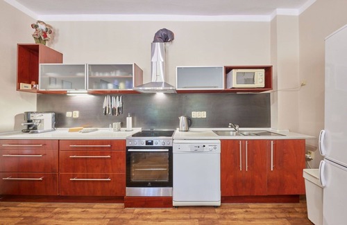 Cerny Dul Villa | Beautiful private villa for 15 guests with WIFI, TV, balcony, pets allowed and parking